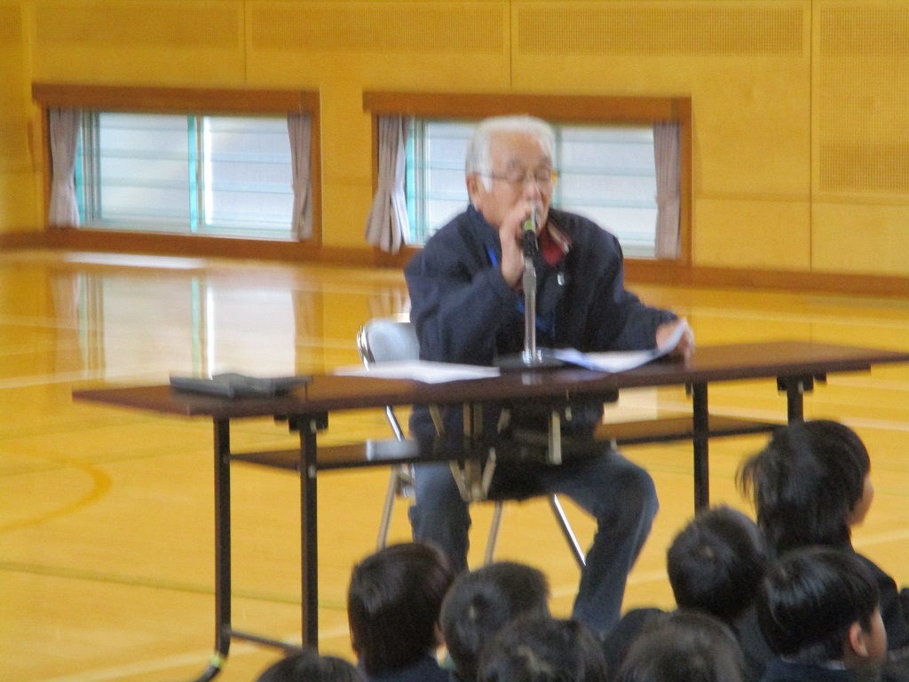 2月『1年生と節分行事』『3年生とのふれあいの会（昔の生活を知る）』の画像2