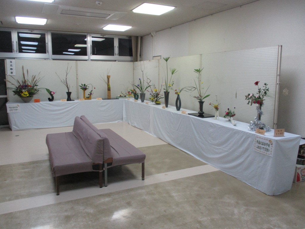 1階展示 「池坊生花教室」の画像