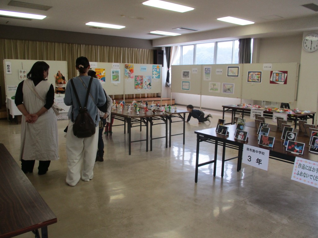 「田布施中学校」作品展示の画像