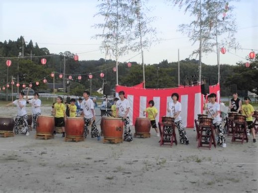 山城太鼓の演奏の画像