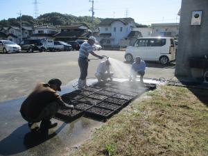 10月10日　ピット苗植付け(公民館)1