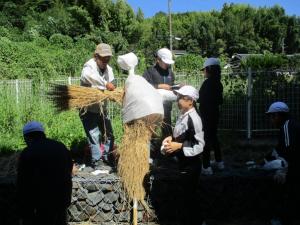 9月22日　かかし作り2