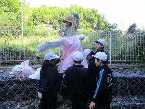 9月22日　かかし作り4