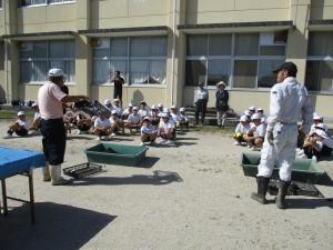 10月9日　東小ピット苗植付け1