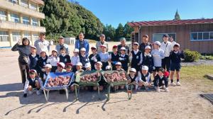 10月30日　さつまいも掘り集合写真